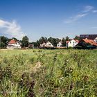 DAZUMAL - EIN BAHNHOF. GANZ HINTEN LINKS NOCH DAS EMPFANGSGEBÄUDE.