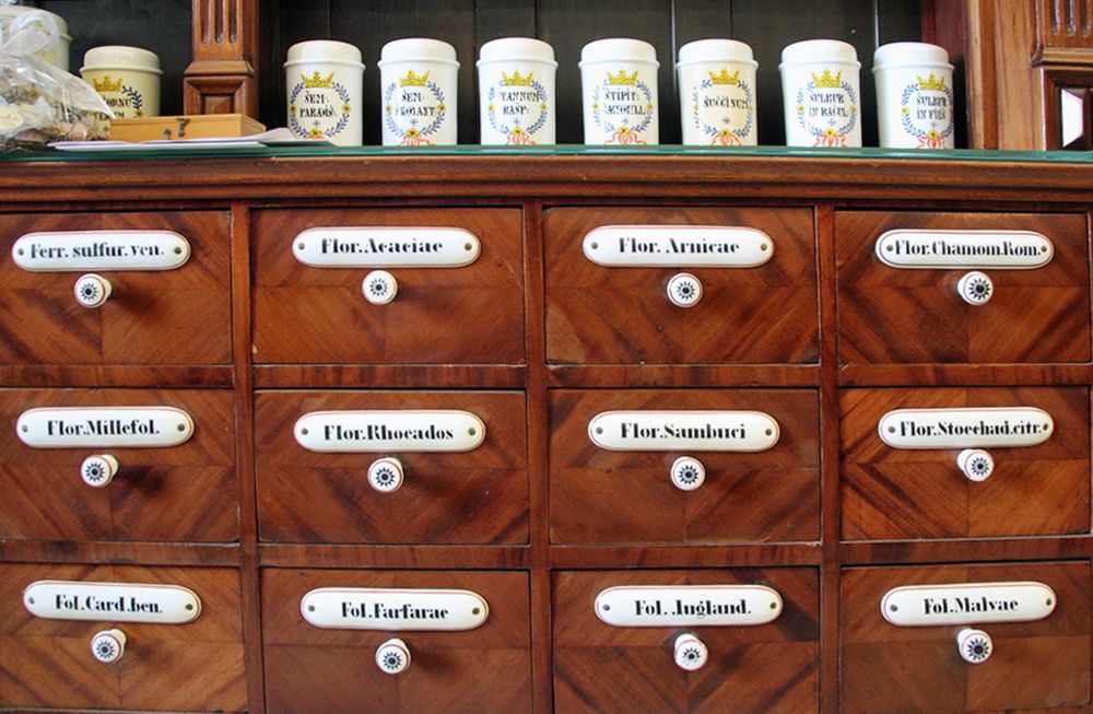 Dazumal In der Apotheke Foto & Bild  fotos, dokumentation, stillleben