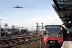 DAZUMAL - LANDEANFLUG BERLIN-TEMPELHOF