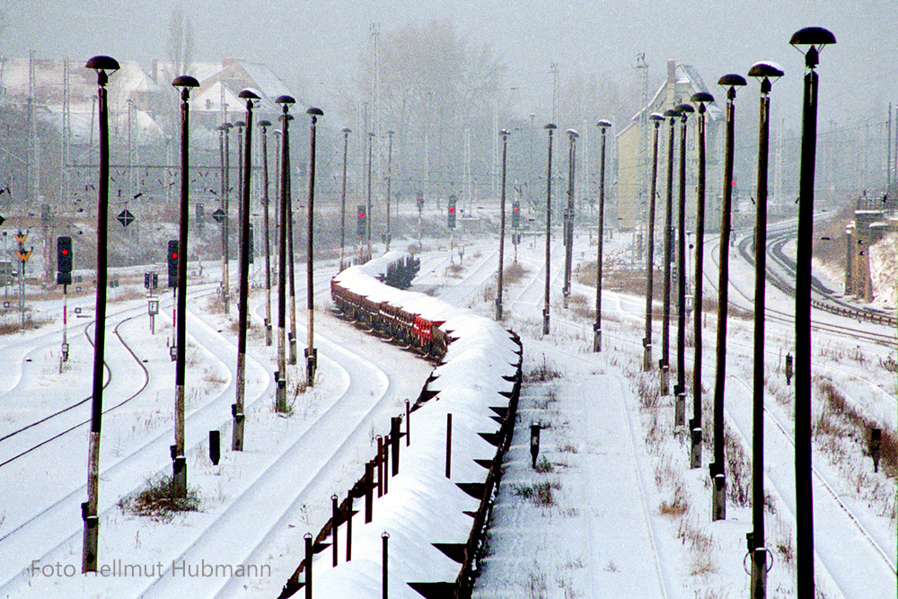 DAZUMAL TRANSPORTIERTE DIE EISENBAHN SOGAR SCHNEE ÜBER DURCH DAS LAND