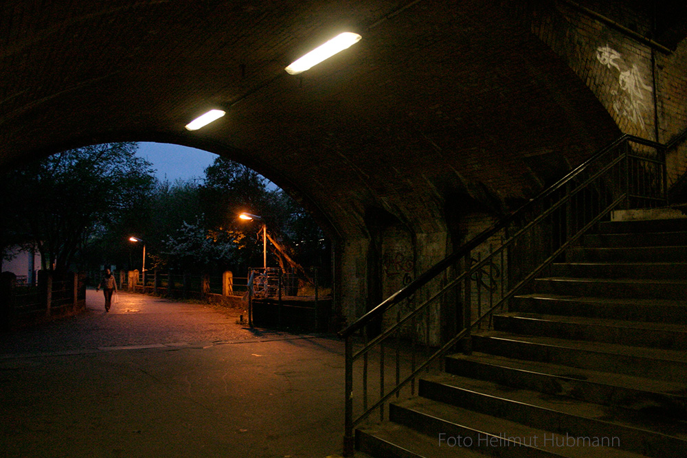 DAZUMAL - TREPPE ZUM RINGBAHNSTEIG