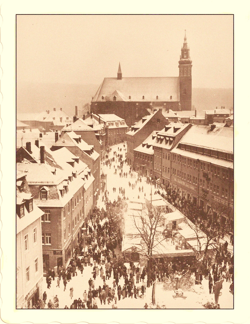 Dazumal- Weihnachtsmarkt mit Schneelandschaft