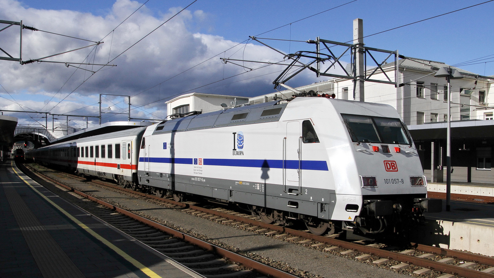 DB 101 057 mit IC 718