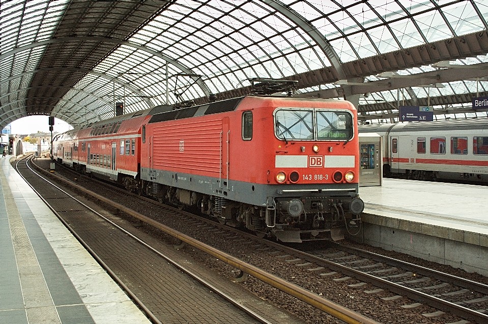 DB 143 818-6 in Berlin-Spandau