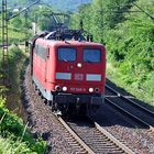 DB 151 046-0 mit Güterzug bei Kanzem.