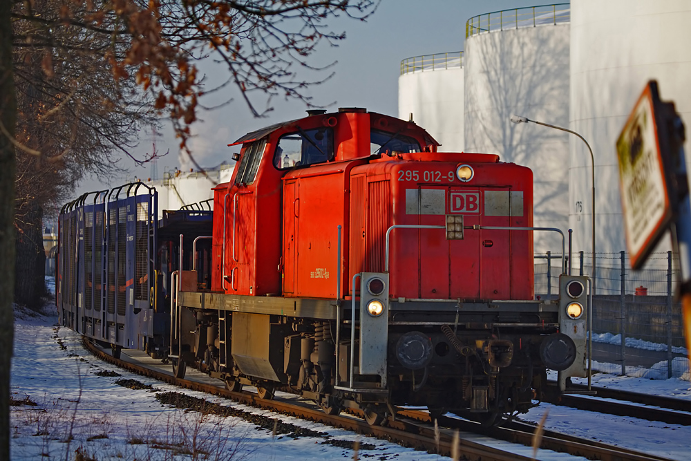 DB 295 012-9 im Hamburger Hafen