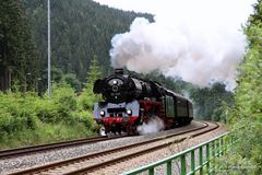 DB Museumslok 03 1010 auf Fahrt durch Oberhof