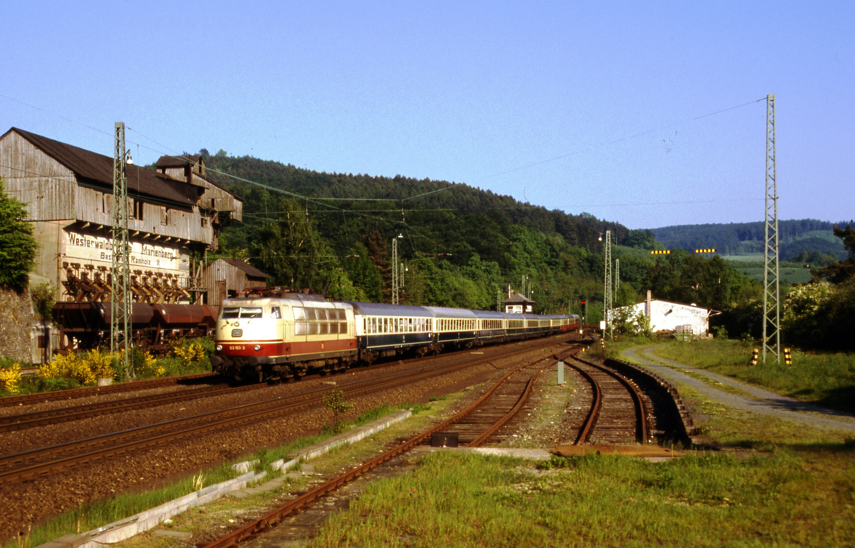 DB103 153 in Vollmerz