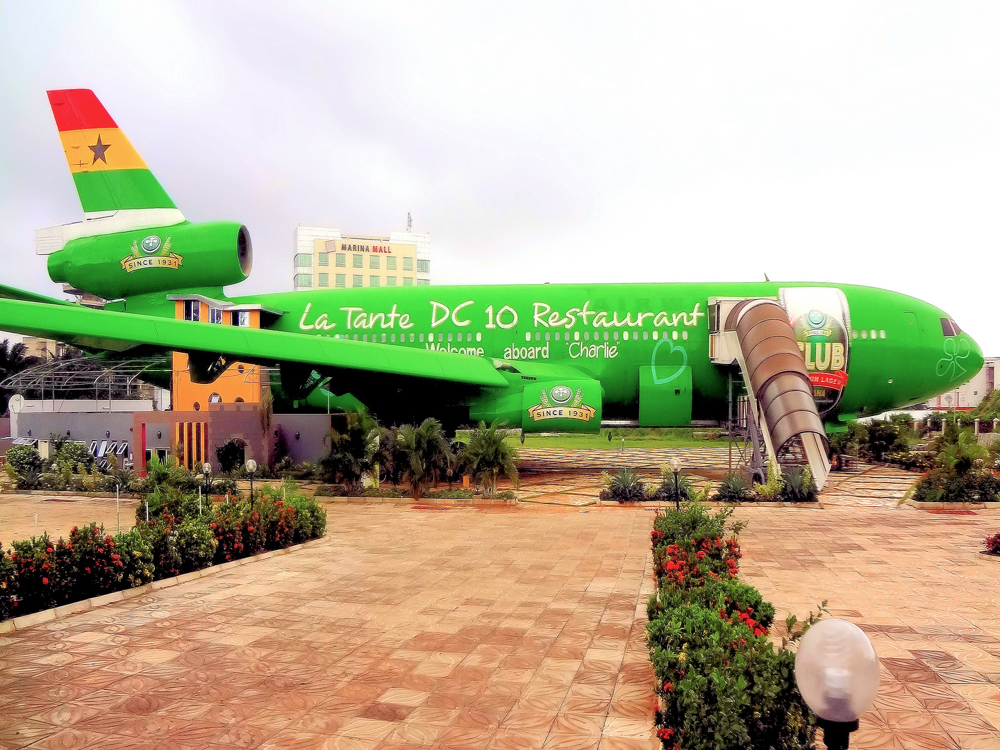 DC-10-Restaurant "La Tante" in Accra, Ghana