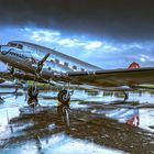 DC-3 im Gewitterregen 