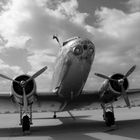DC-3 in Schwarz.Weiß
