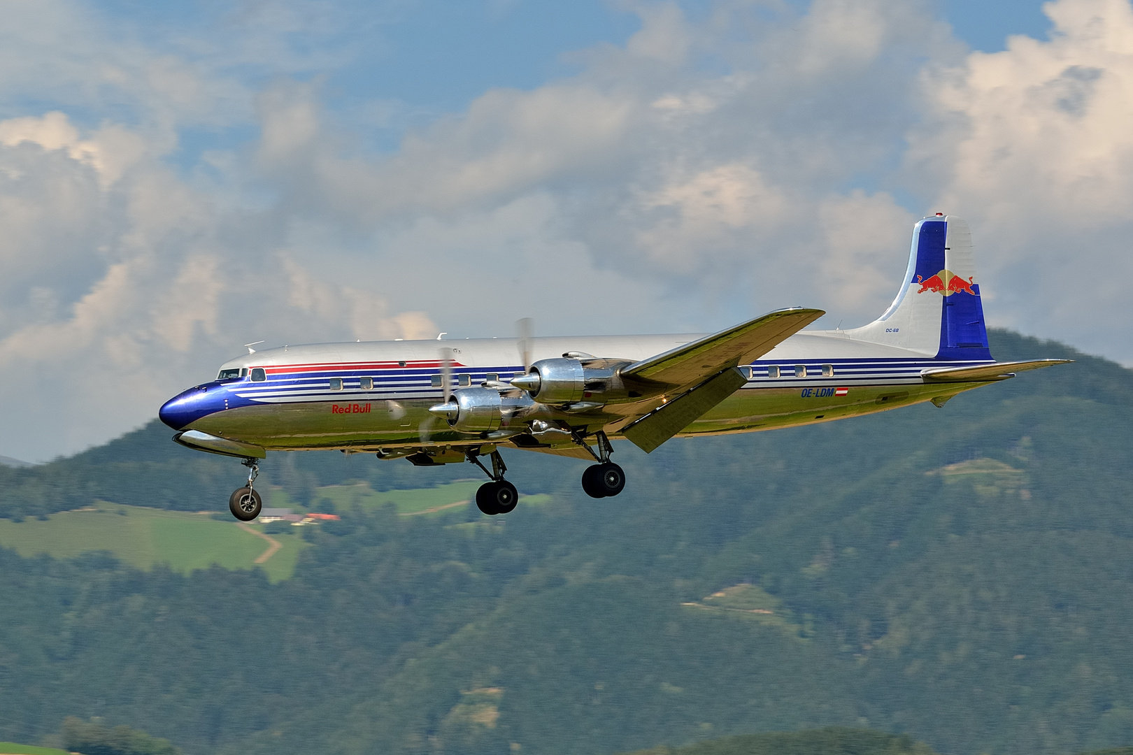 DC-6B  The Flying Bulls