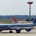 DC 8 der "National Airlines" in SXF