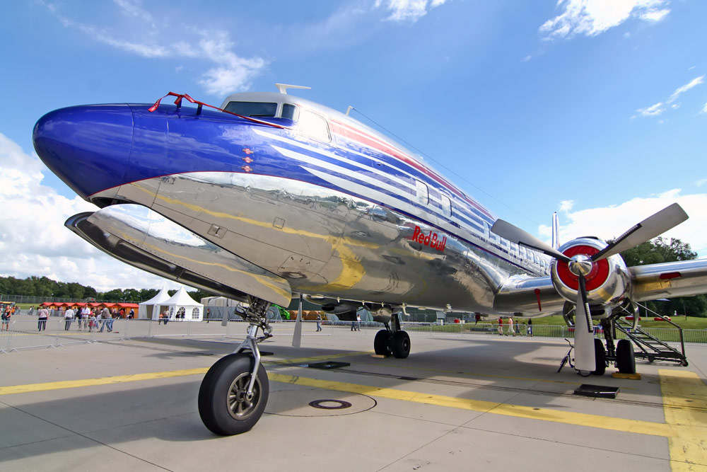 DC6 - Red Bull -