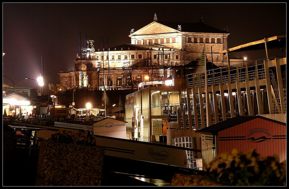 DD @ night! Semperoper + Weiße Flotte