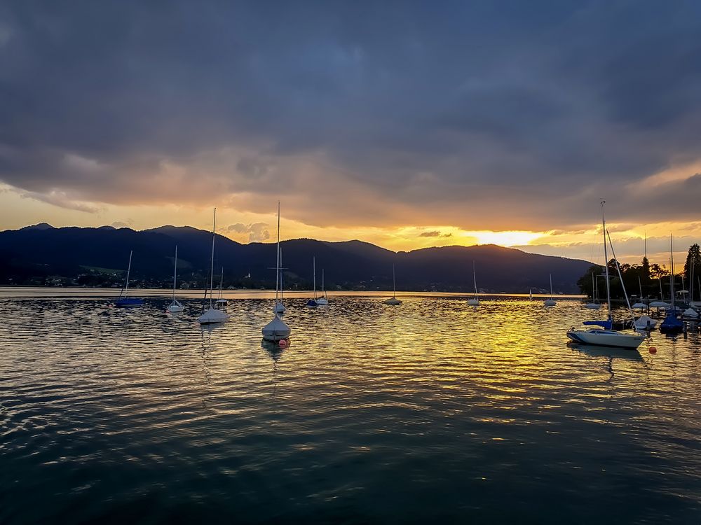 Tegernsee am Abend von Tanja Elizabeth