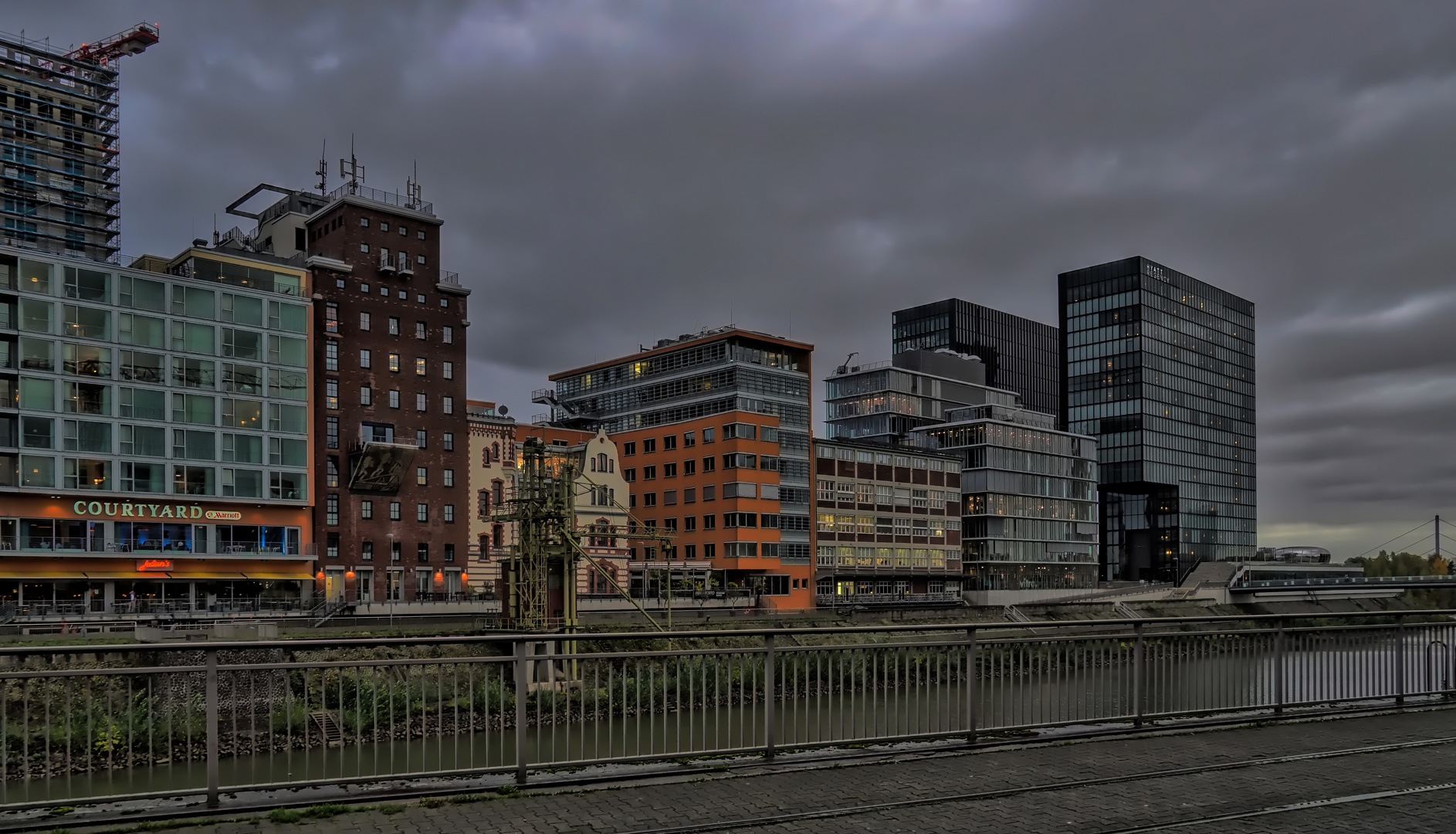 D'dorf 17. Oktober - Medienhafen