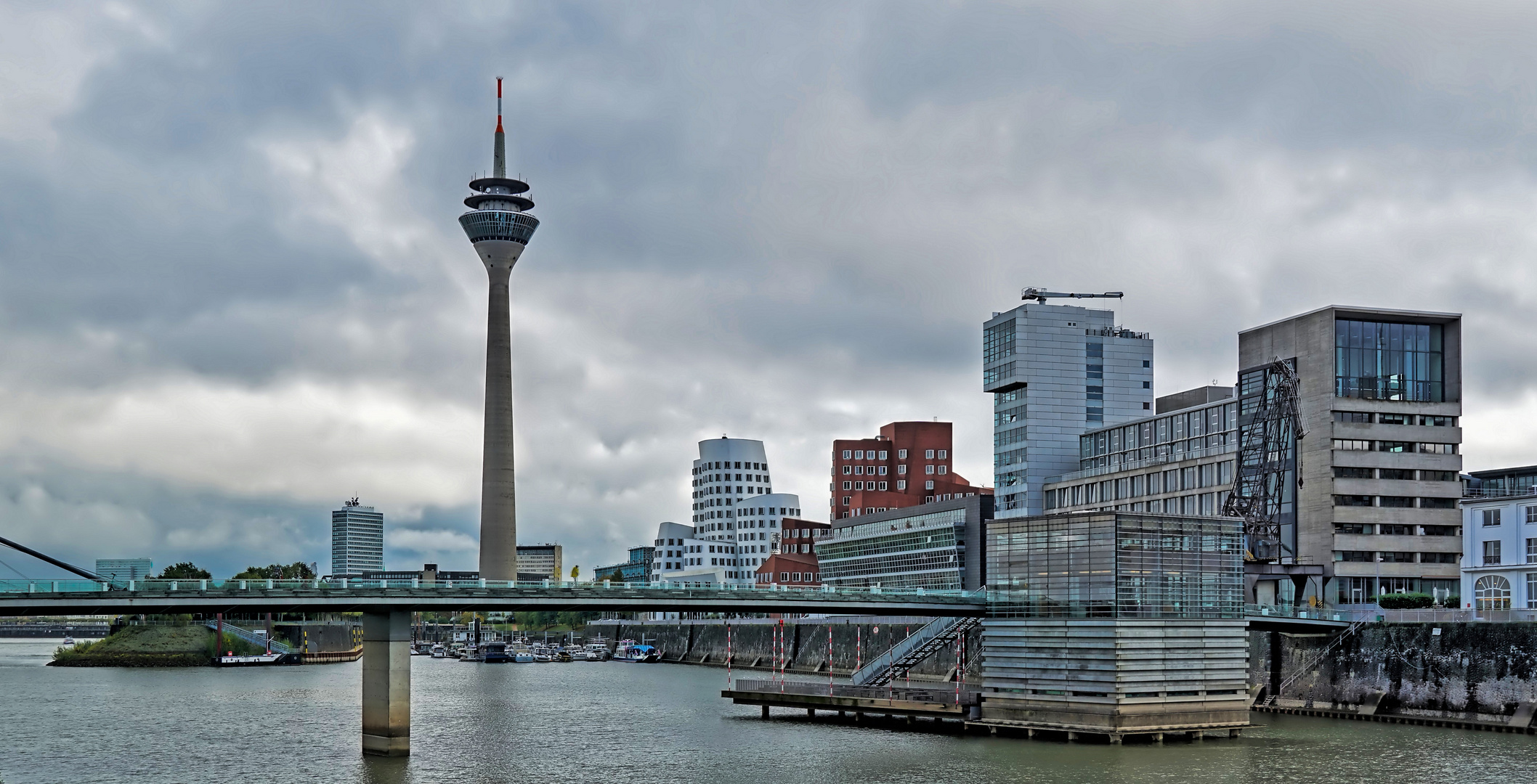 D'dorf 17. Oktober - Medienhafen u. Rheinturm