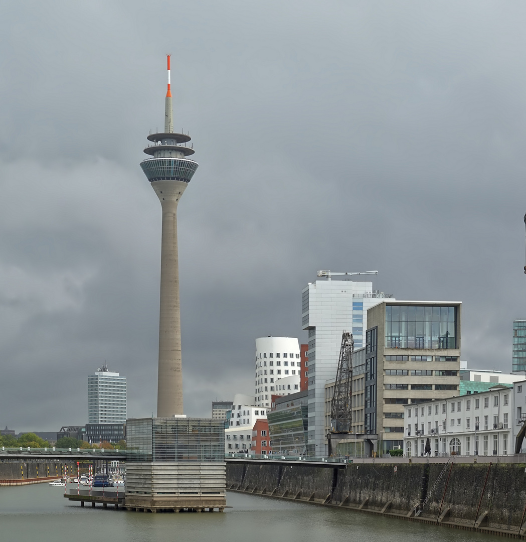 D'dorf 17. Oktober - Rheinturm