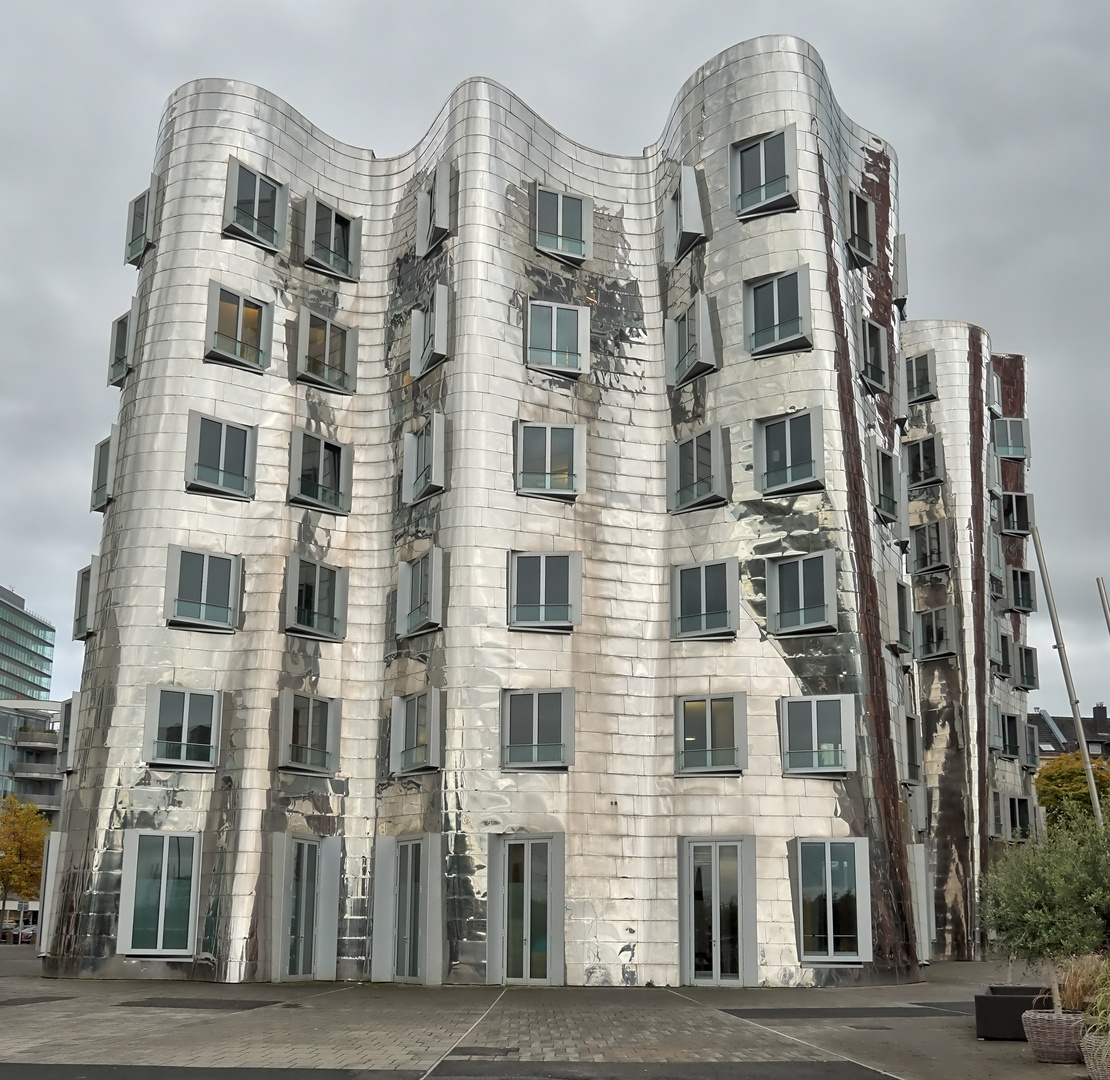 D'dorf 17.Oktober - Gehry Bauten