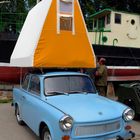 DDR Trabant mit Behausung :)