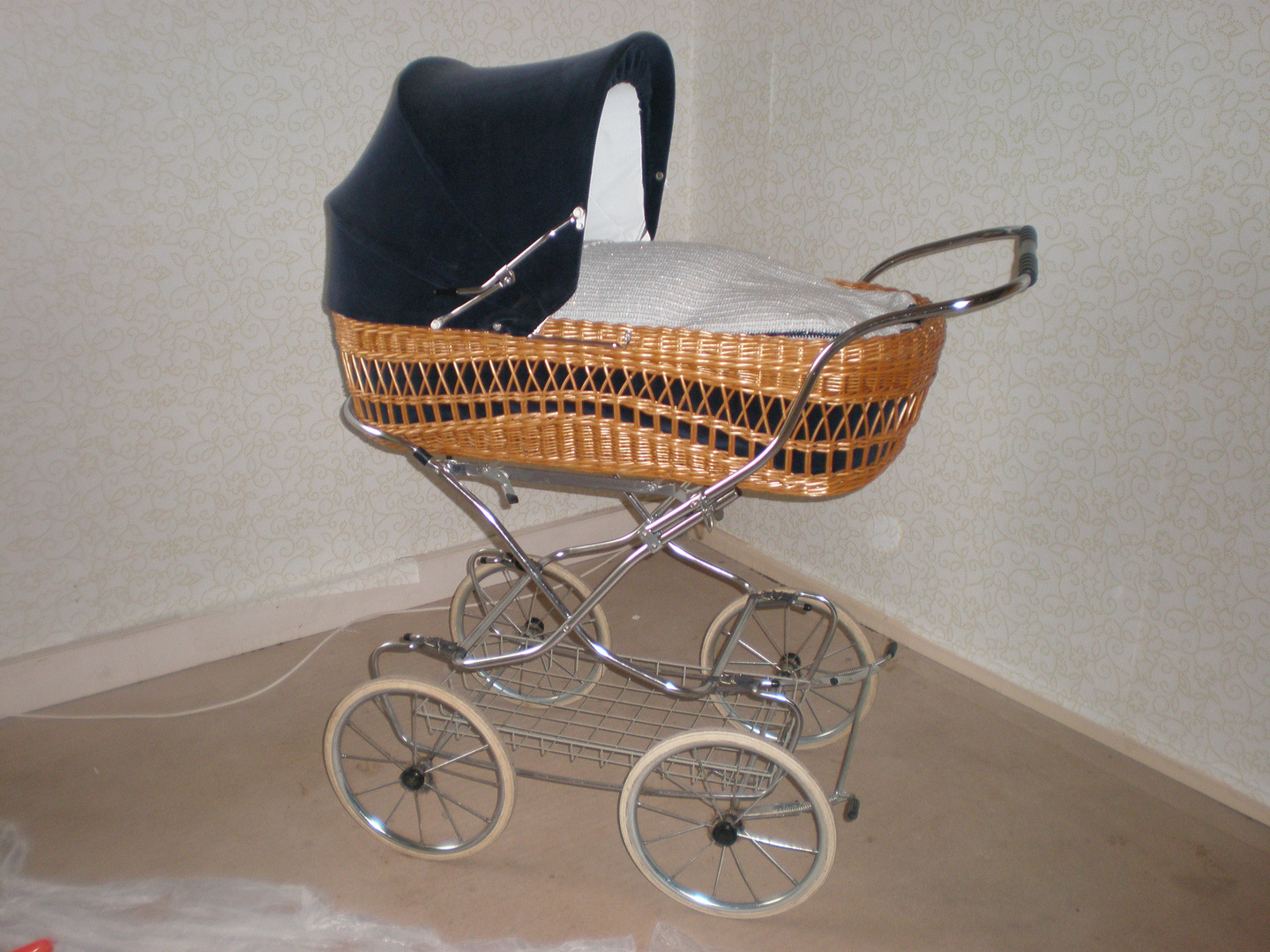 DDR Zekiwa Korbkinderwagen