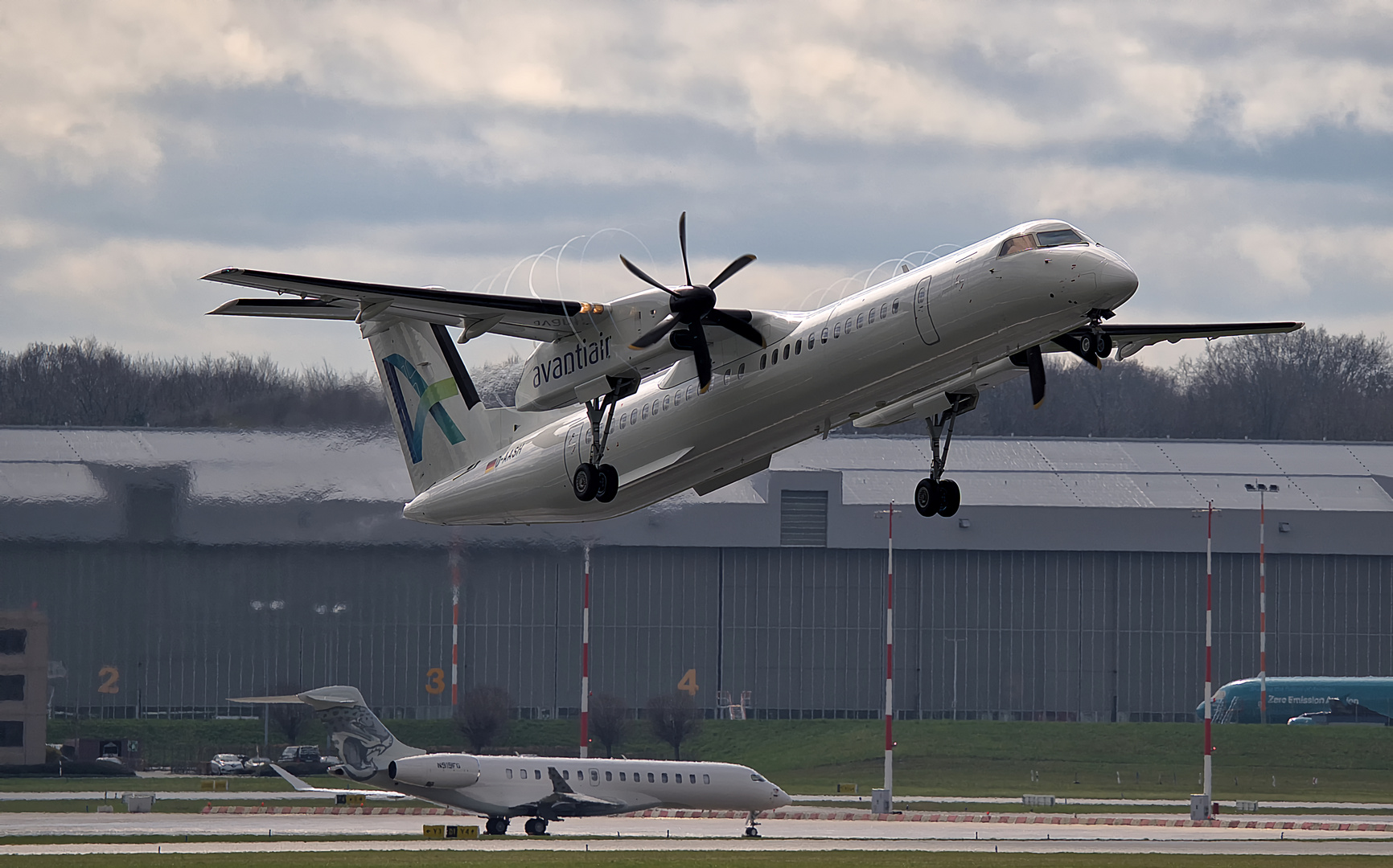  De Havilland Canada Dash 8-400