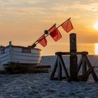 DE - Holm - Fischerboot am Strand