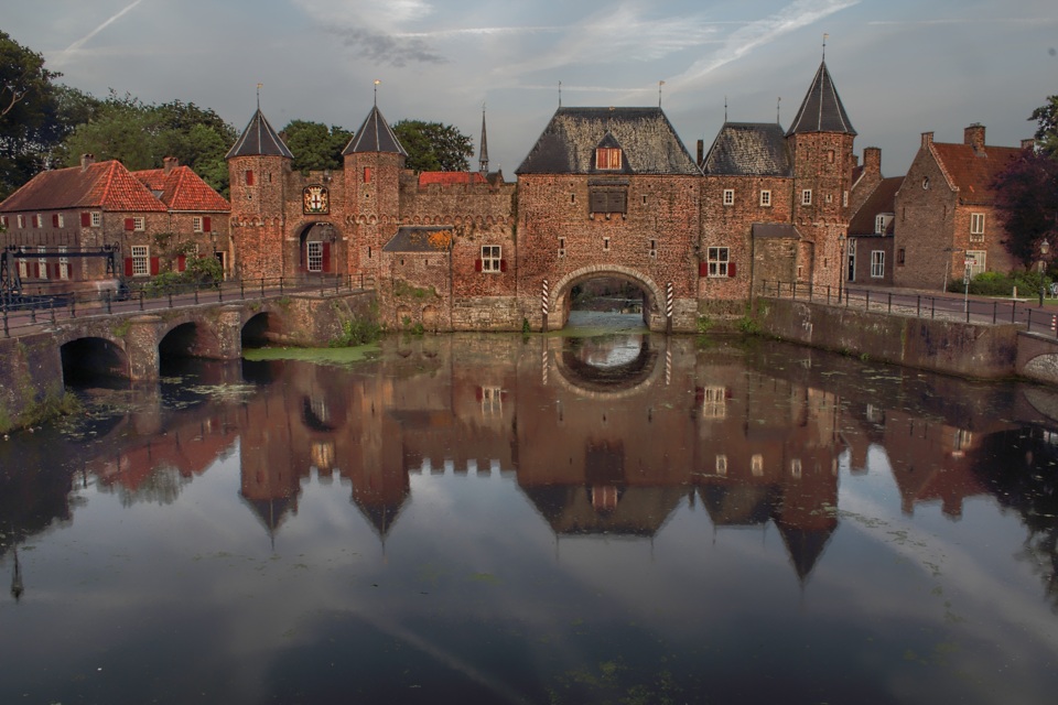 De Koppelpoort in Amersfoort am Abend