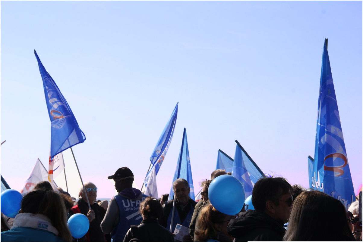 "De l'éternel azur la sereine ironie..."