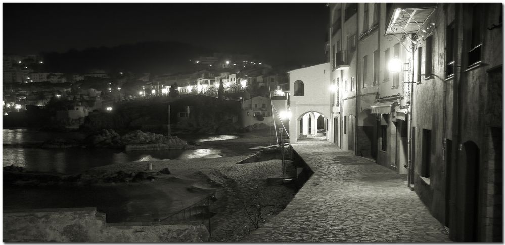 De nit a Calella XII "Esperava trobar es teu amor a s'hora que el sol s'amaga"