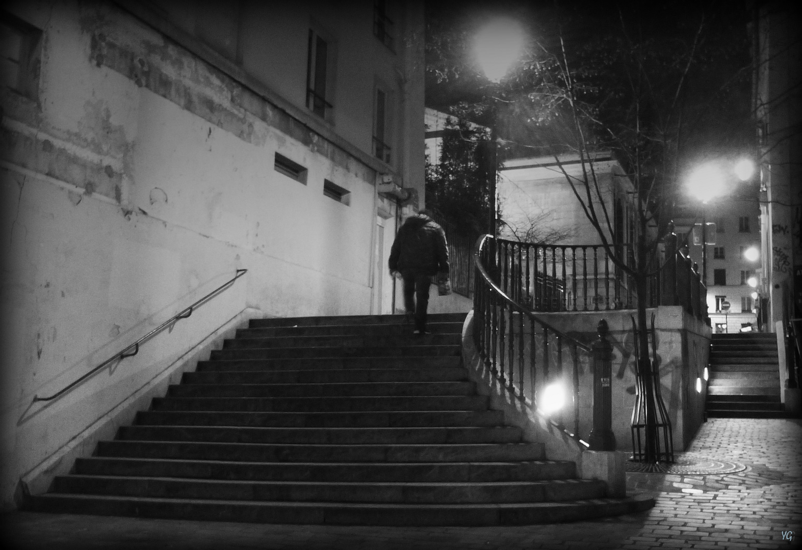De nuit Paris se vit en noir et blanc photo et image De nuit Paris se vit en noir et blanc photo et image