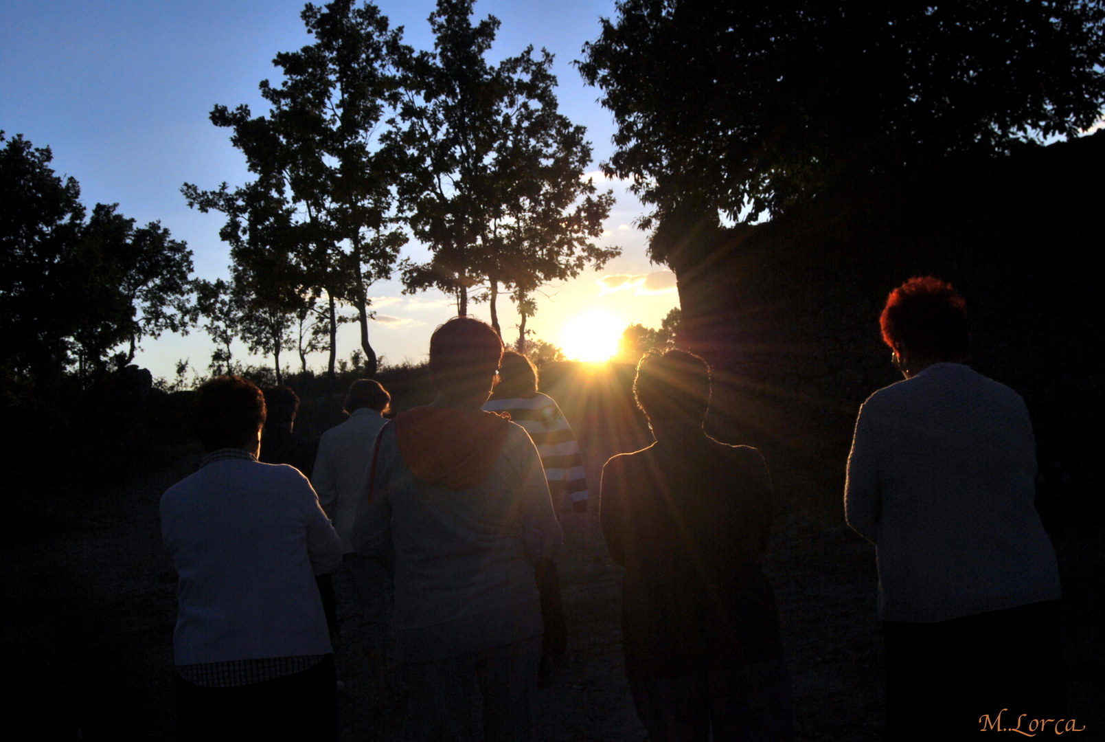 de paseo con my familia y amigas al atardecer