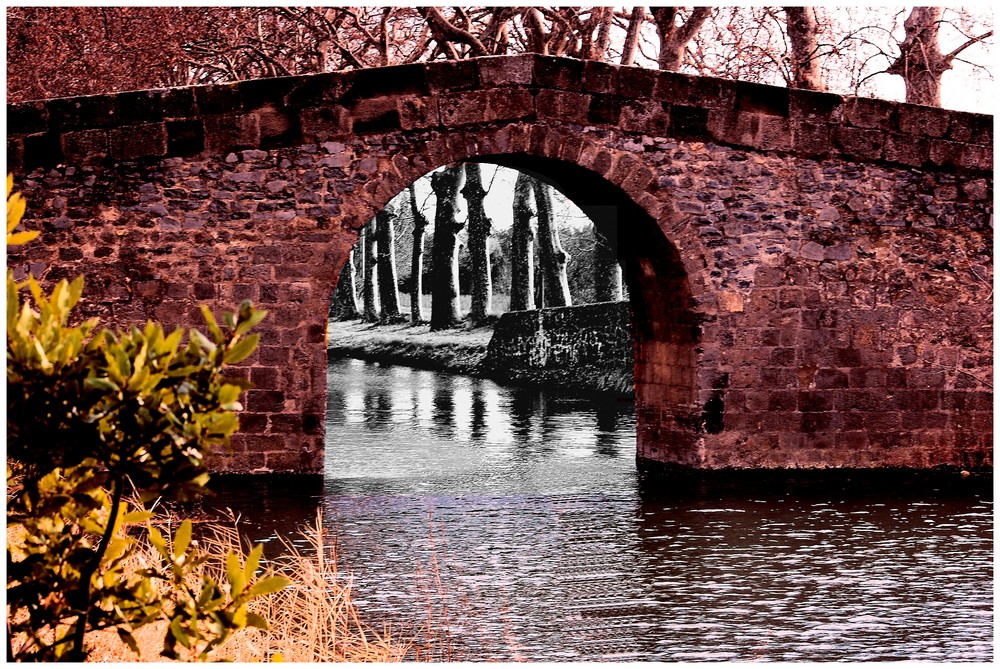 De quel coté du pont ?