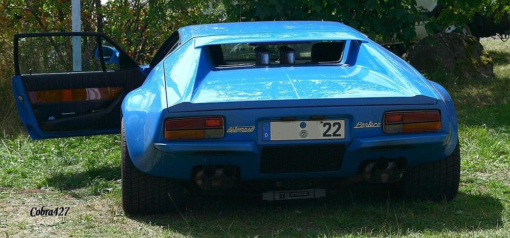 De Tomaso in blau