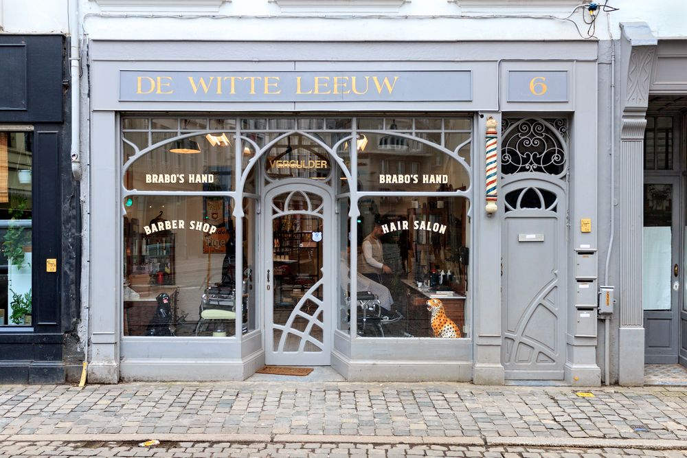 DE WITTE LEEUW - BRABO'S HAND in Antwerpen Foto & Bild ...