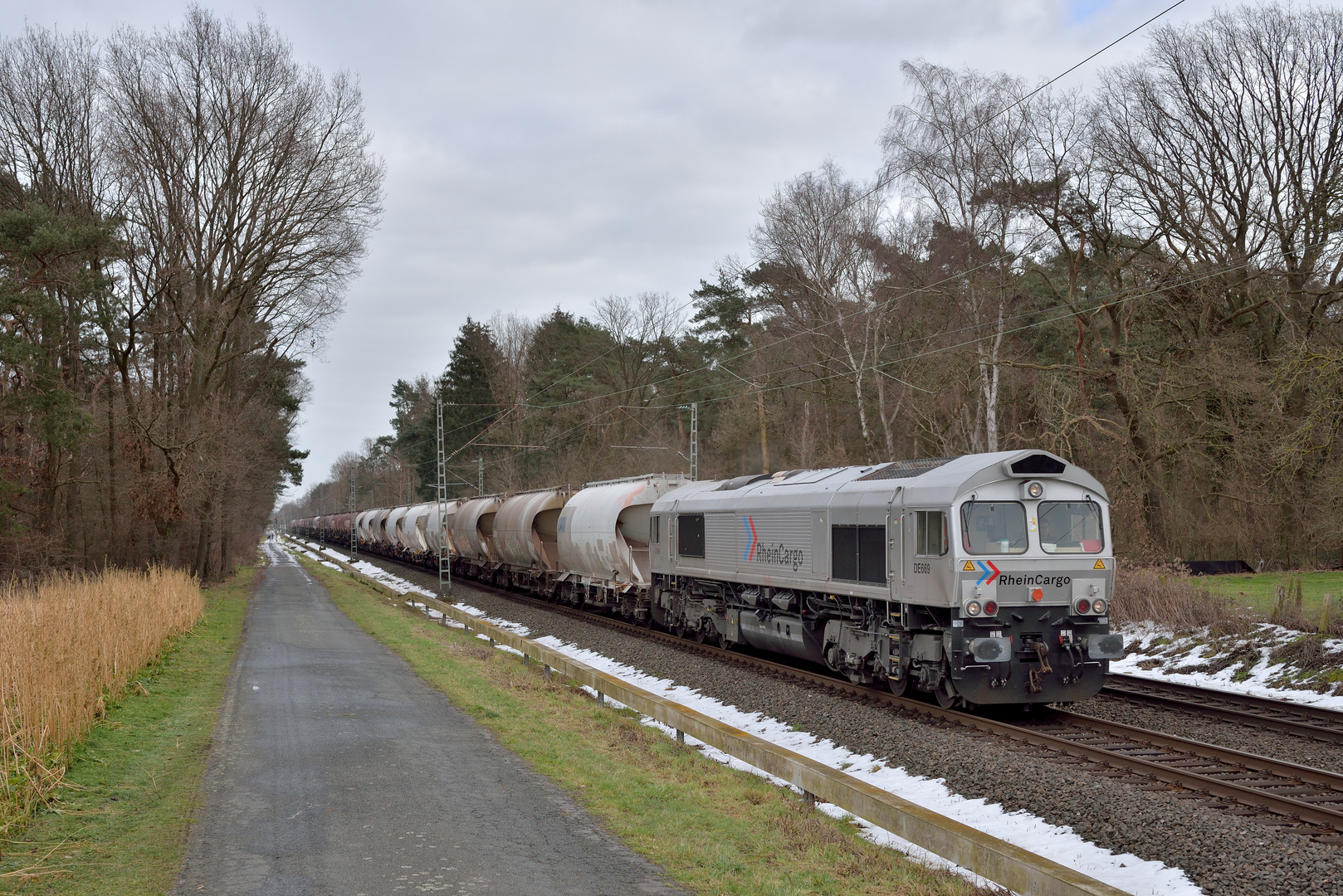 DE669 --RheinCargo Class 66-- am 17.02.21 in Hamm-Lerche