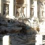 Fontana di Trevi by Vorbeigehende 