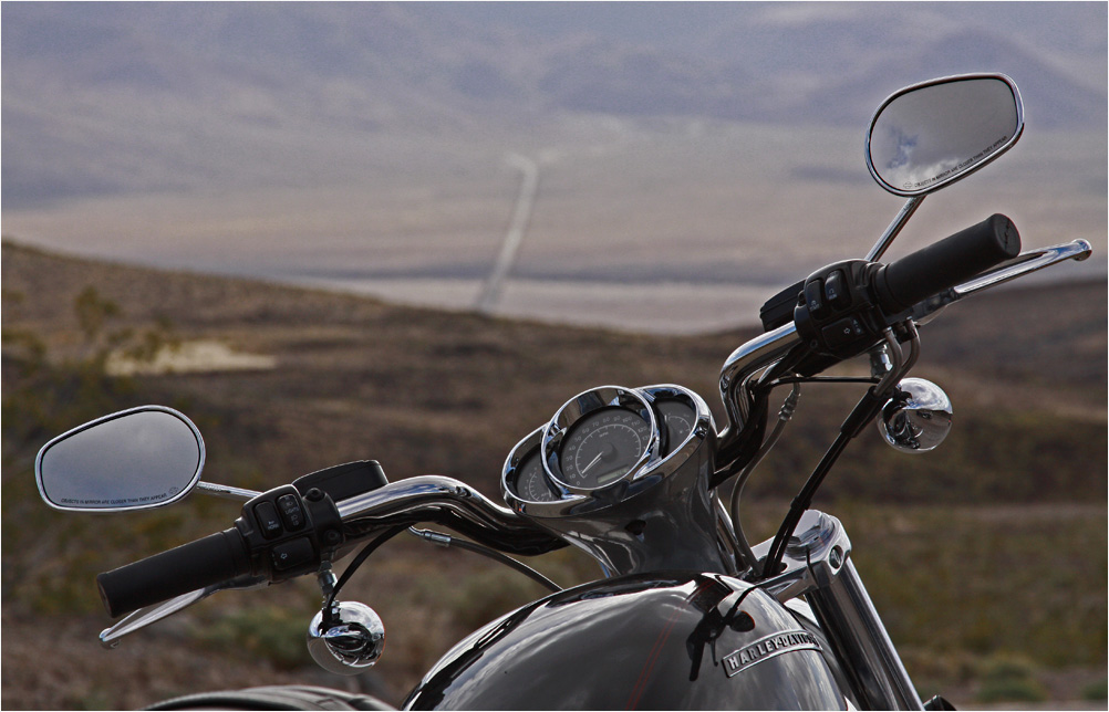 .... Death Valley auf der Harley Davidson V-Rod ....