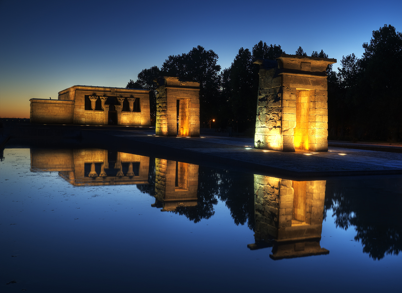 Debod un poquito antes