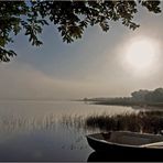 Début de journée brumeuse sur le lac de Mimizan-Aureilhan	