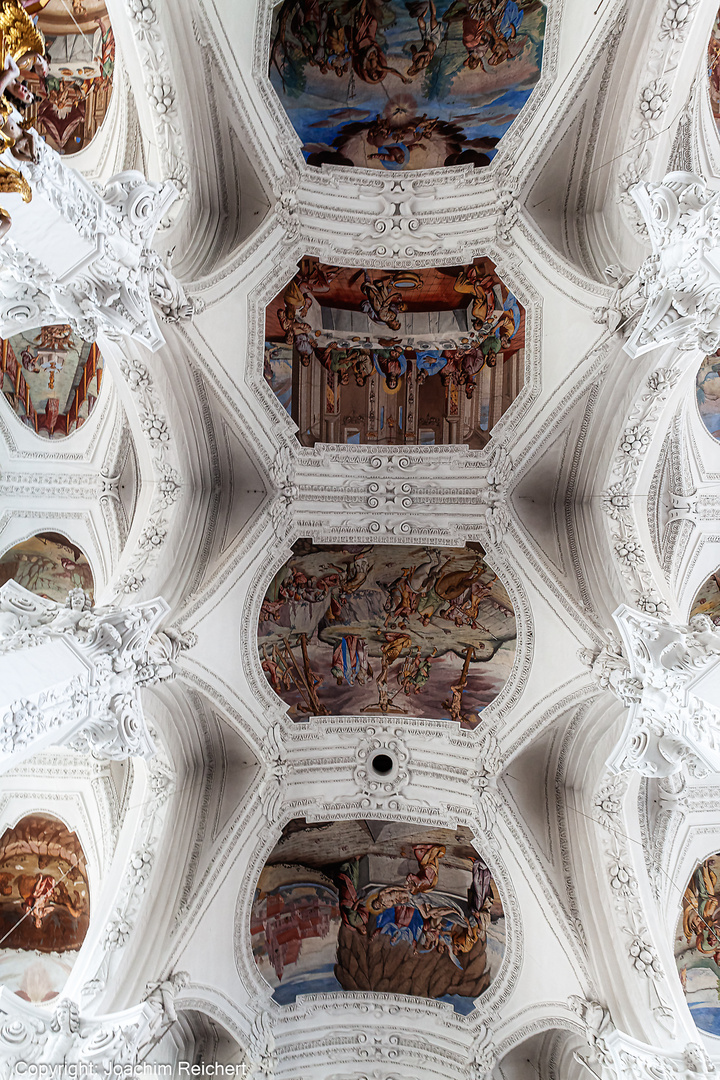 Decke der barcocken Stiftskirche Neuzelle