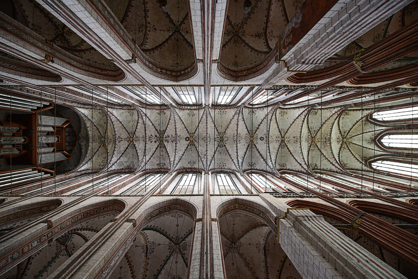 Decke der St. Marienkirche in Lübeck