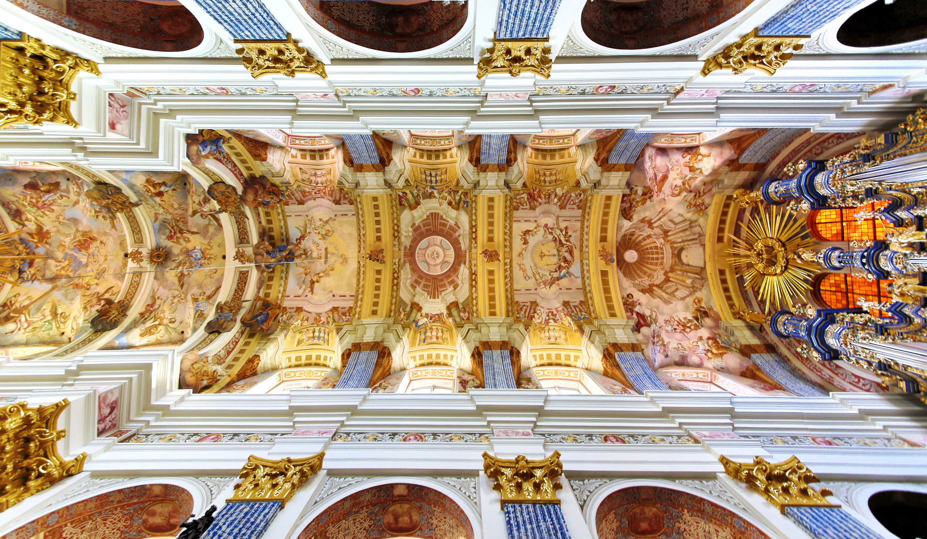 Decke der Wallfahrtskirche "Heilige Linde"