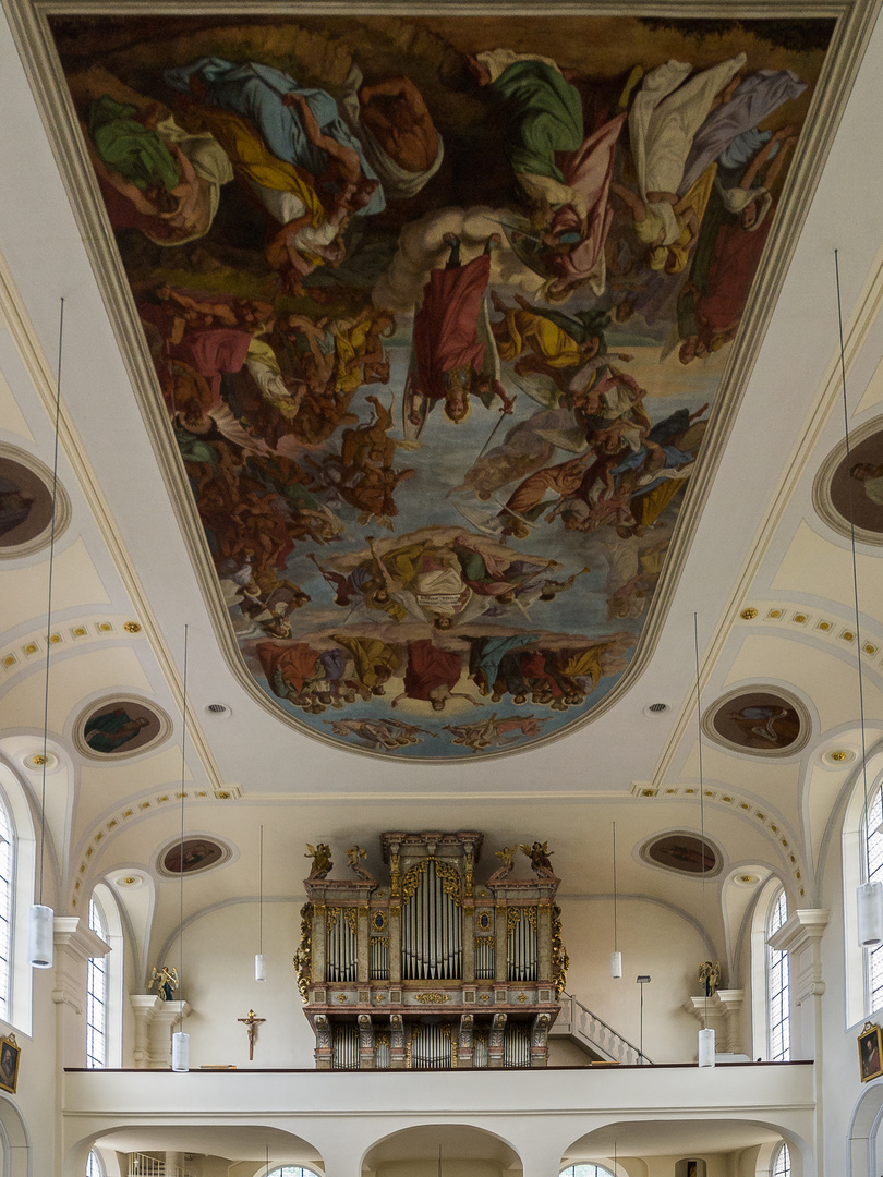  Decke und Orgel in der Kirche Ummendorf