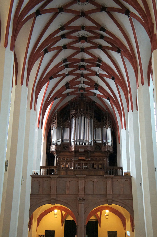 Deckenblick..mit Orgel