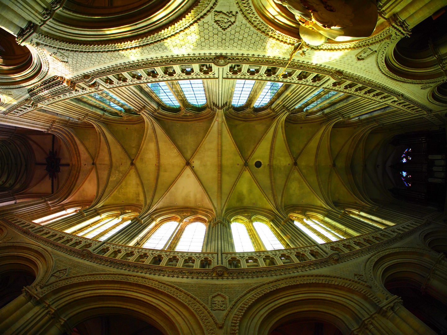 Deckengewölbe der Kathedrale von Bayeux