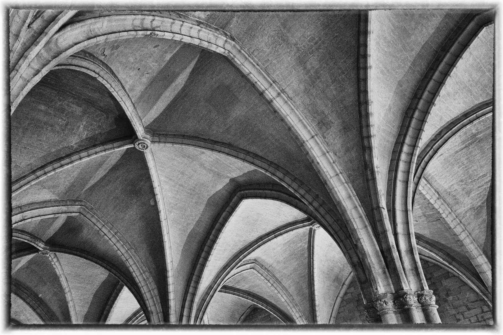 Deckengewölbe im Papstpalast von Avignon