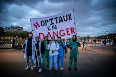 DECLARONS NOTRE AMOUR A L'HOPITAL PUBLIC