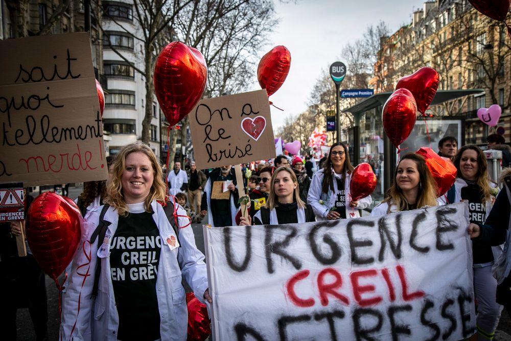 DECLARONS NOTRE AMOUR A L'HOPITAL PUBLIC